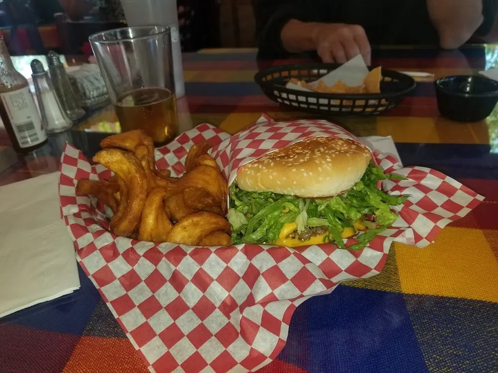 Double Cheeseburger w Fries